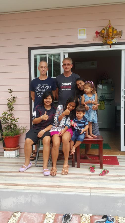 Hotel Patchy & Ppraw Family à Ubon Ratchathani Extérieur photo
